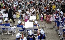 Mê... nhạc cách mạng