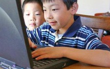 Gõ bàn phím càng nhanh, chữ viết tay càng xấu