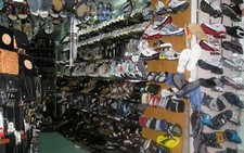 Thị trường da giày nội địa lại gặp khó