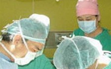 Pháp hoàn thành ca phẫu thuật ghép mặt đầu tiên