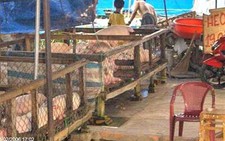 Chợ heo giữa phố