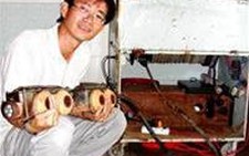 Chàng kỹ sư xây dựng và con robot 