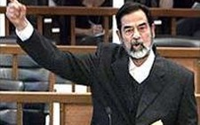 Saddam Hussein đối mặt với tội diệt chủng