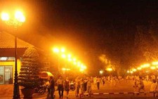 Lãng phí điện chiếu sáng công cộng