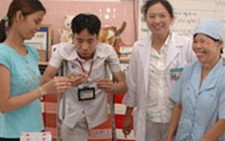 Chuyện về cặp song sinh Việt - Đức: Tình yêu xoa dịu nỗi đau