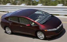 Xe chạy bằng pin nhiên liệu và diesel mới