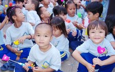 Học viện Phật giáo VN chung vui trung thu ở trại phong Bình Minh