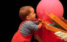 Trẻ chậm đi, chậm nói: cần được can thiệp sớm