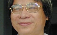 Dịch giả Lê Anh Minh và 
