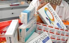 Giá thuốc tăng do hoa hồng, quà biếu cho bác sĩ...