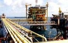 Dầu khí Việt Nam: Thuê hay không thuê chuyên gia nước ngoài?