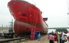 Vay thêm 1 tỉ USD, rót vào đâu?