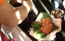 Phục vụ sai món ăn, hãng hàng không phải bồi thường