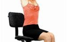 Nằm ngồi không đúng tư thế làm cơ cổ tổn thương