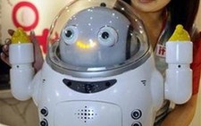 Nhật Bản: Robot dành cho người già bị 