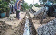 Lắp ống cấp nước làm bể ống thoát nước!