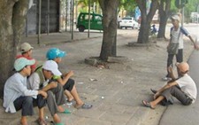 Đưa trẻ lang thang về nhà