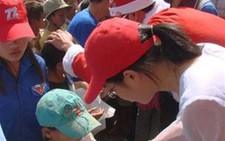Giáng sinh ấm về với sóc Bom Bo