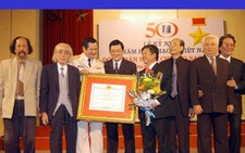 Hội Nhạc sĩ Việt Nam đón nhận Huân chương Sao vàng