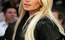 Lindsay Lohan chấp hành hình phạt mới