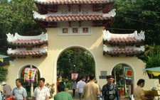 Mùng 2 đi thăm lăng Tổng trấn Gia Định thành