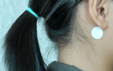 Nói sảng vì miếng dán chống say xe?