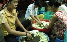 Lo bữa ăn cho người bệnh nghèo