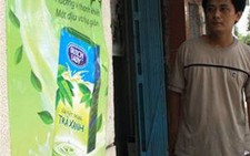 Quảng cáo sữa dán lên nhà dân!