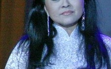 Ca sĩ Hương Lan: 