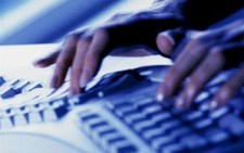 Tìm kiếm trên Internet giúp tăng cường hoạt động não bộ
