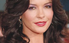 Catherine Zeta - Jones vào vai nữ hoàng Cleopatra