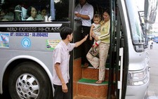 Nỗi niềm công nhân về quê ăn tết sớm