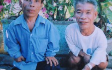 Những chú lùn vượt lên chính mình - Kỳ 2: Anh em nhà 