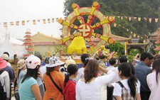 Đà Nẵng: Khai hội Quán Thế Âm 2009
