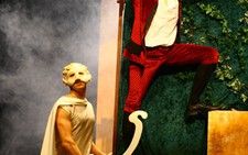 Romeo và Juliet từ vương quốc Anh đến VN