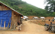 Hiến đất lập làng