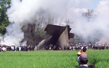 Indonesia: Rơi máy bay quân sự, 98 người thiệt mạng
