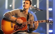 Kris Allen chiến thắng American Idol 2009