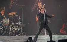 Johnny Hallyday hát mừng Quốc khánh Pháp