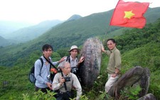 Ông thiếu tướng đi tìm đồng đội