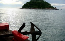 Hòn Bà lặng lẽ xanh