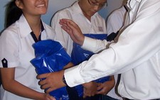 Trao 180 suất học bổng 