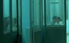 Thiếu phòng, sinh viên phải học đêm