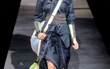 Bộ sưu tập Louis Vuitton xuân 2010: nổi loạn nhưng... chuẩn mực