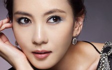 Kim Nam Joo nhận giải 