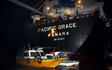 Phát hiện tàu container chở hàng lậu trên sông Nhà Bè