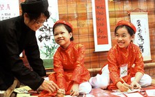 Đầu năm xin chữ