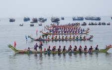 Lễ hội đua thuyền mừng 35 năm giải phóng Lý Sơn