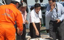 Chung tay thắp sáng nhà giàn