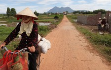 Muốn thành đô thị nhưng vẫn bỏ đất hoang